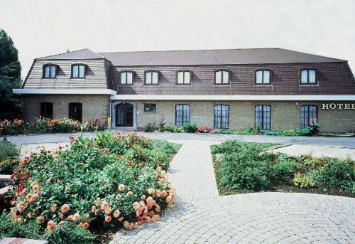 Hotel Asian Empire Kuurne Экстерьер фото